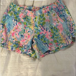 Lilly Pulitzer Ocean View Short size 2 🦄🦄 Catch the Wave